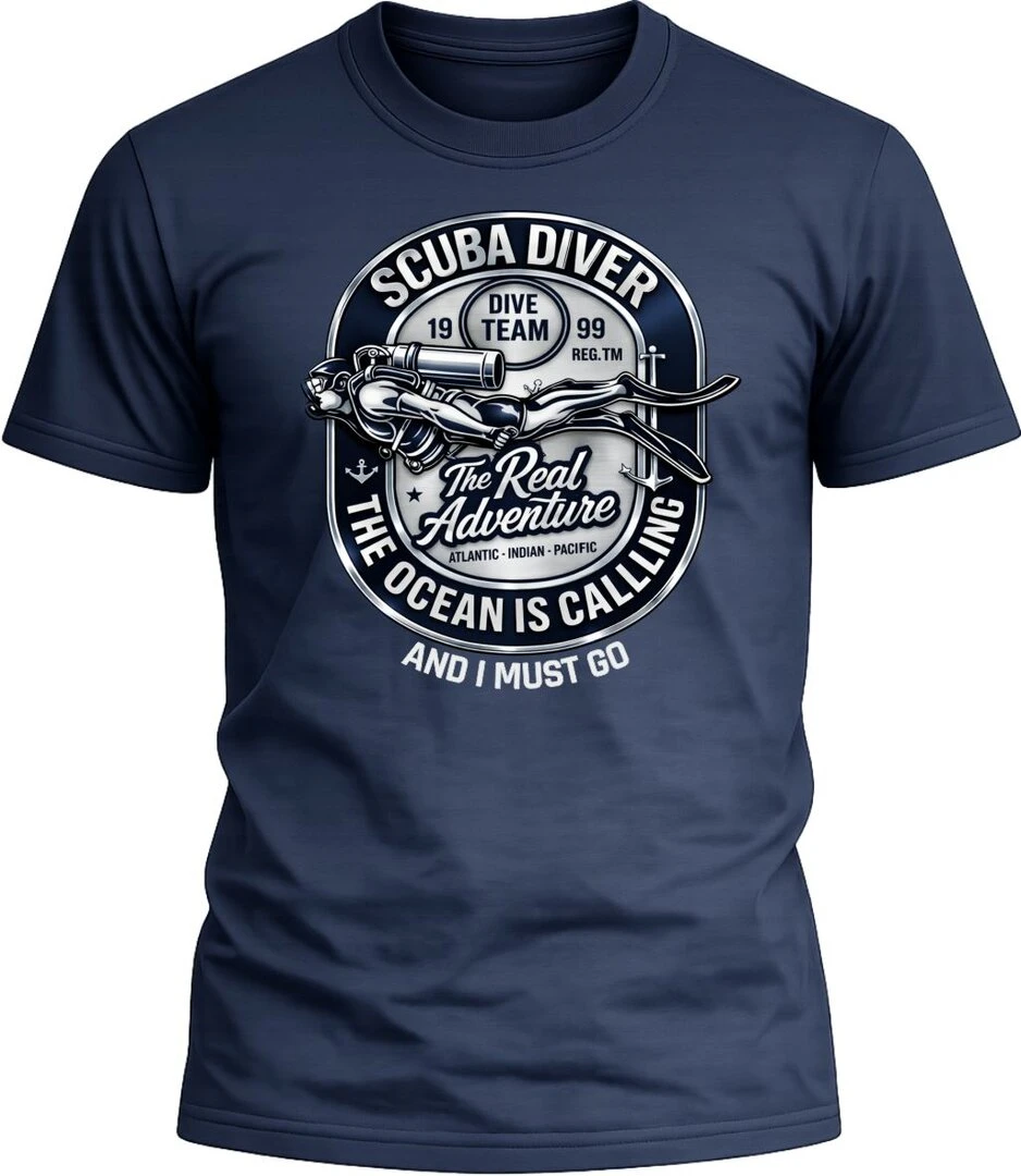 Camiseta Scuba Driver the ocean is calling color azul navy con diseño exclusivo y acabado premium 