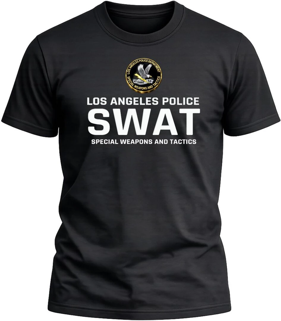 Camiseta Swat color negro con diseño exclusivo y acabado premium. 